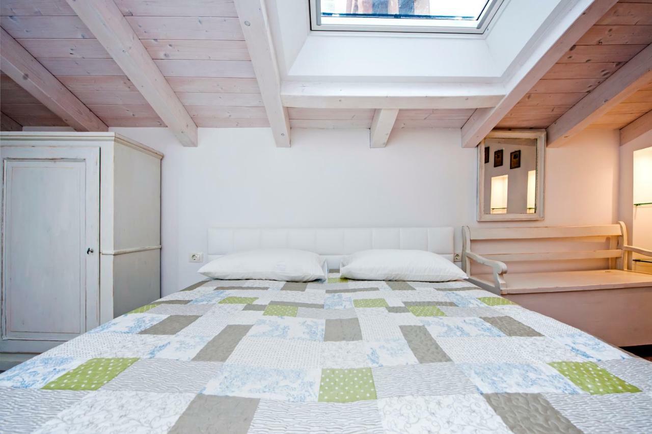 Apartment And Studio Ca' 3 Vie Rovinj Exterior photo