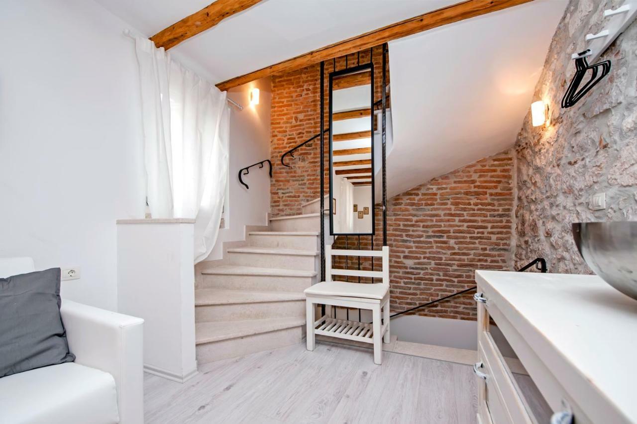 Apartment And Studio Ca' 3 Vie Rovinj Exterior photo