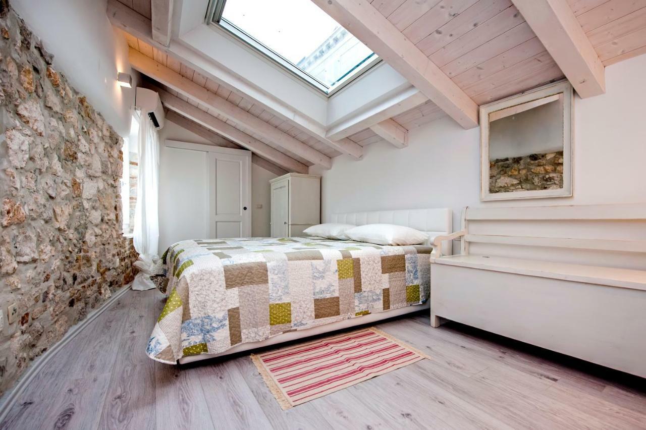 Apartment And Studio Ca' 3 Vie Rovinj Exterior photo