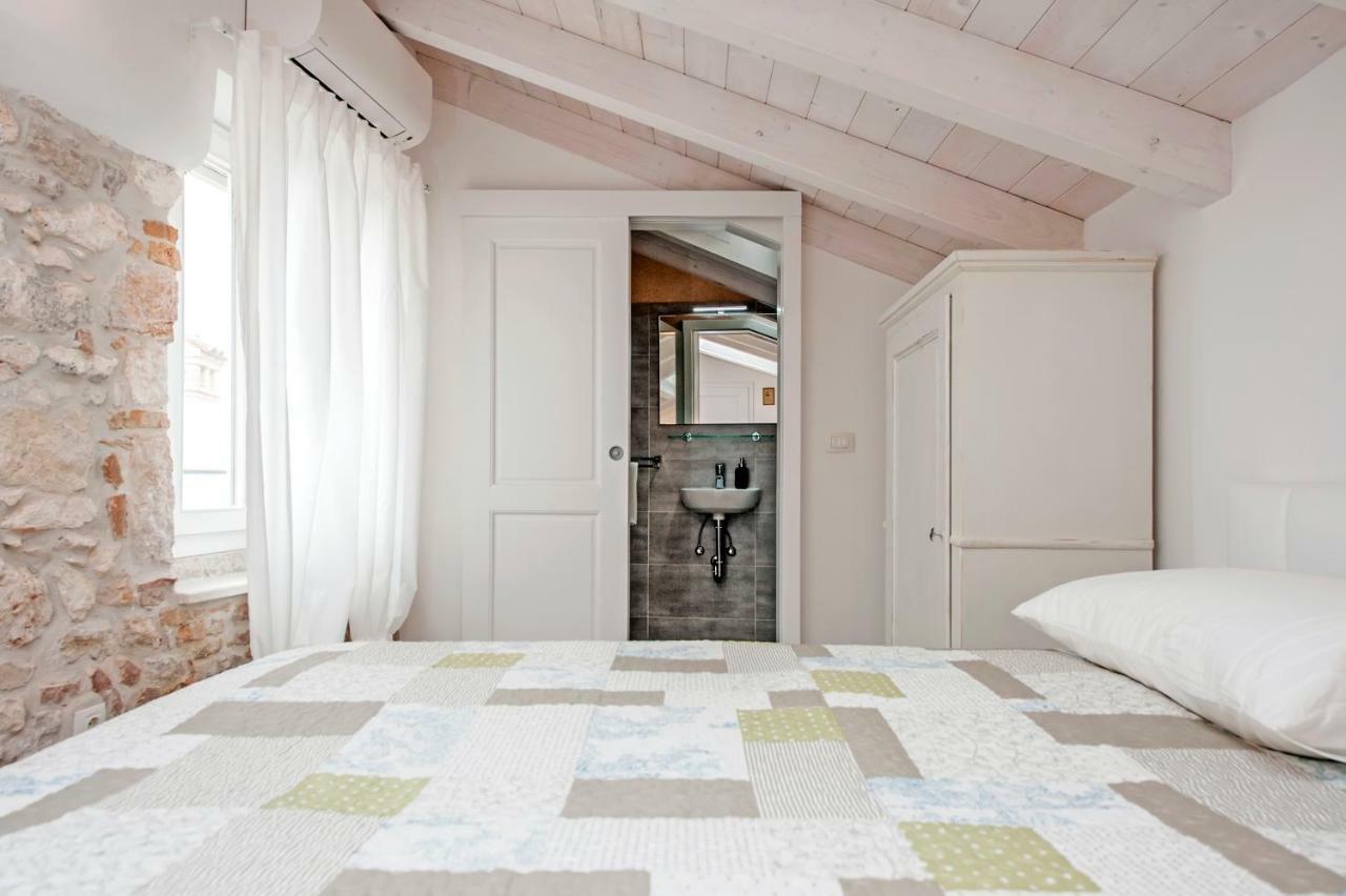 Apartment And Studio Ca' 3 Vie Rovinj Exterior photo