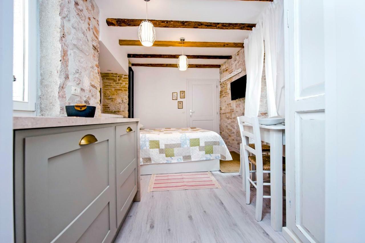 Apartment And Studio Ca' 3 Vie Rovinj Exterior photo