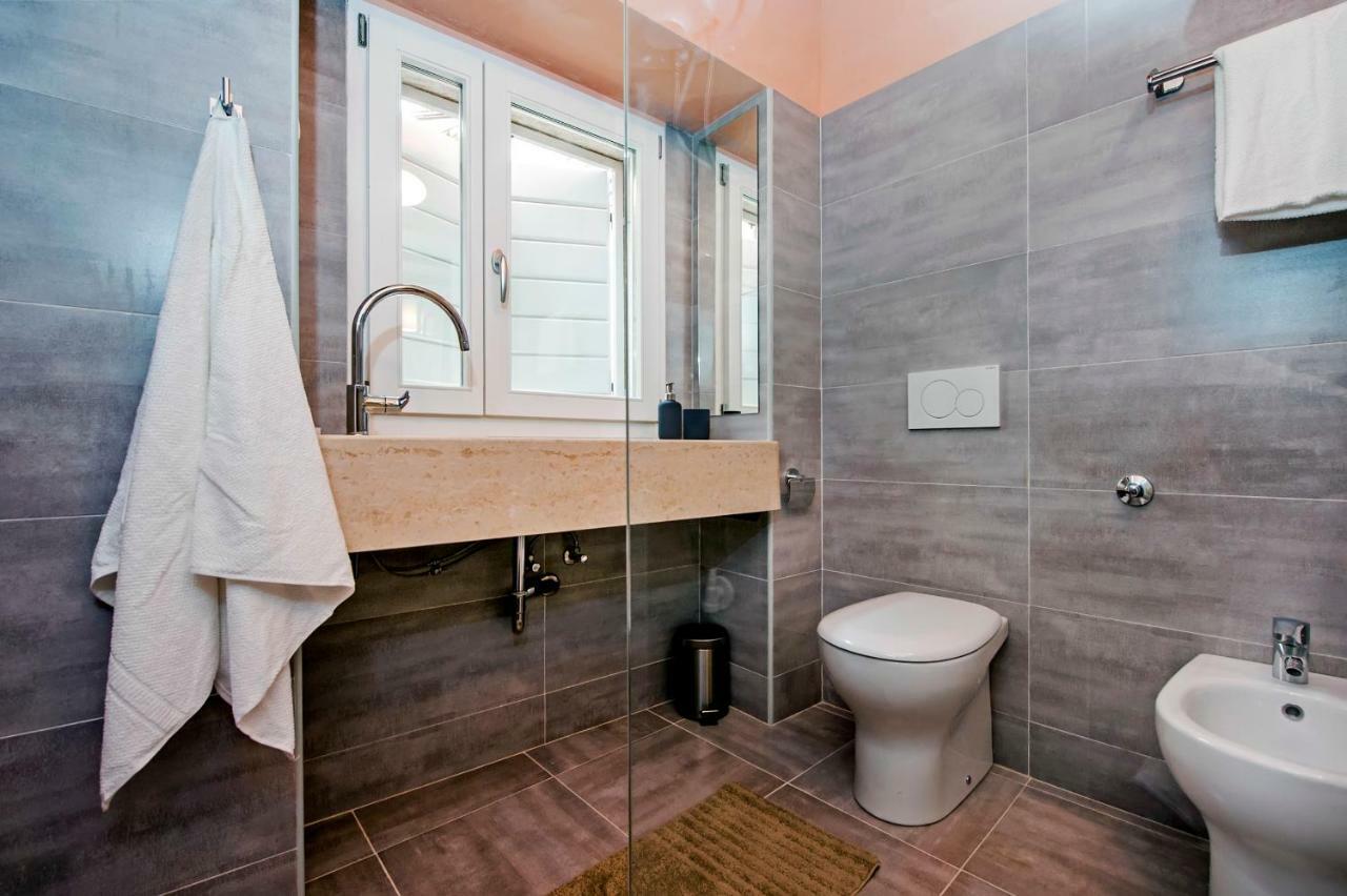 Apartment And Studio Ca' 3 Vie Rovinj Exterior photo