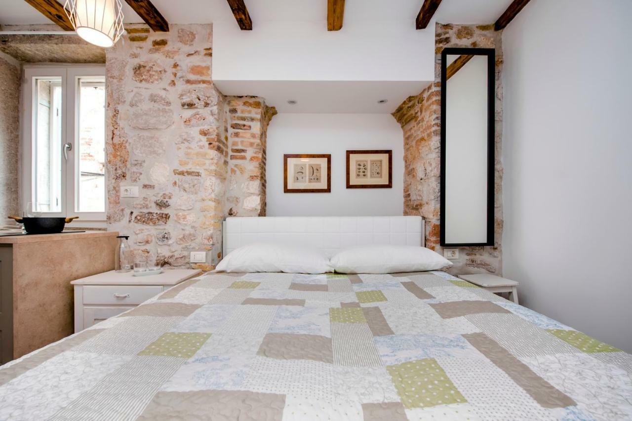 Apartment And Studio Ca' 3 Vie Rovinj Exterior photo