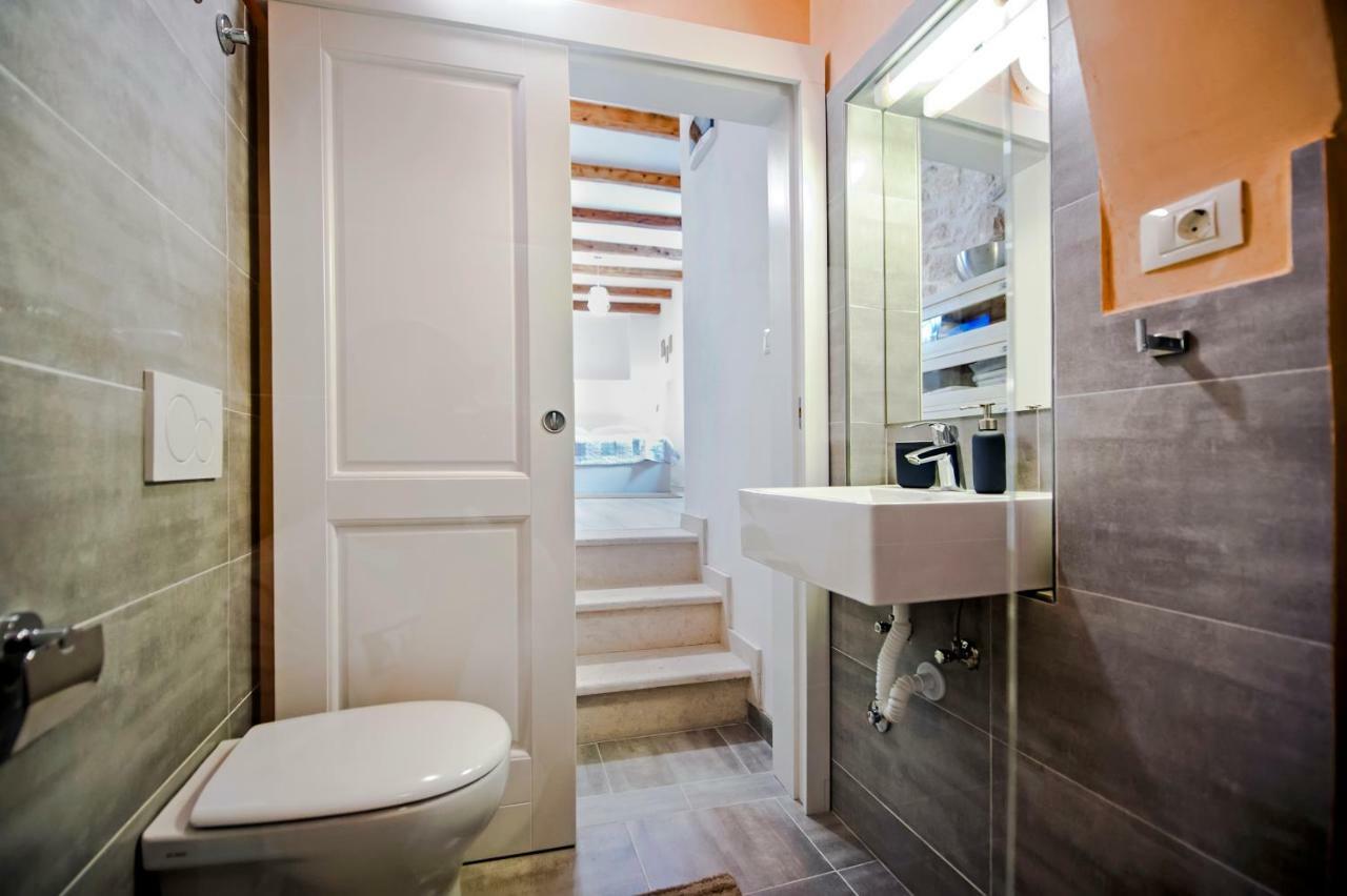 Apartment And Studio Ca' 3 Vie Rovinj Exterior photo