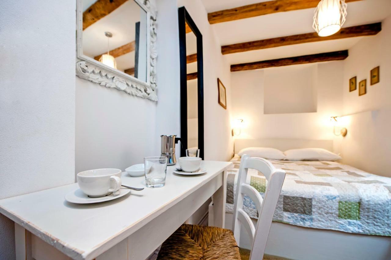 Apartment And Studio Ca' 3 Vie Rovinj Exterior photo