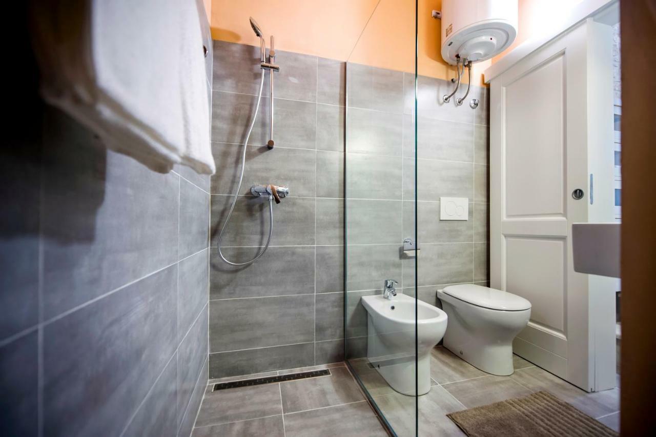 Apartment And Studio Ca' 3 Vie Rovinj Exterior photo