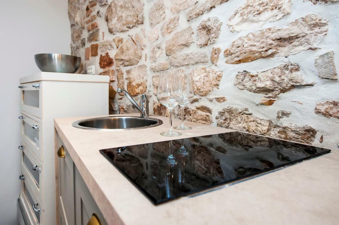 Apartment And Studio Ca' 3 Vie Rovinj Exterior photo
