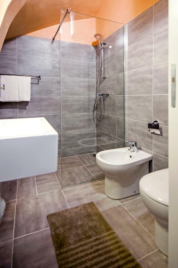 Apartment And Studio Ca' 3 Vie Rovinj Exterior photo
